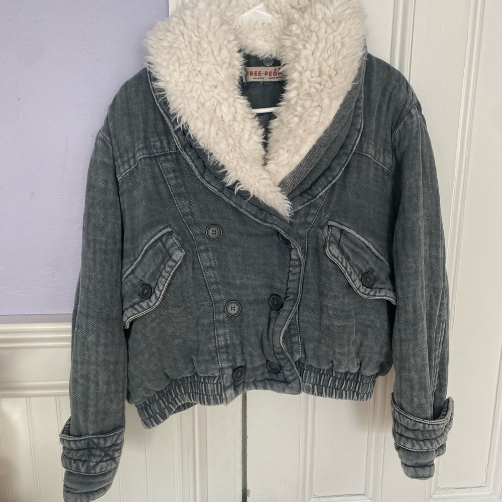 Women's Free People Blue Gray Denim Sherpa-Lined Jacket (collar is removable)